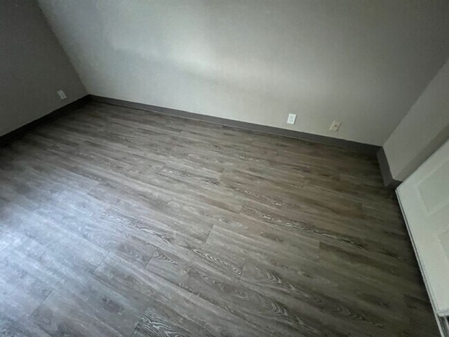 Building Photo - Multi-family Apartment Community