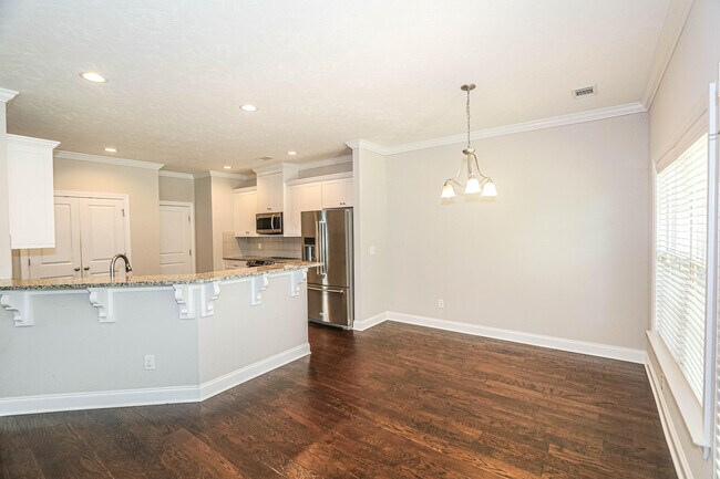 Building Photo - 987 Glenhaven Dr