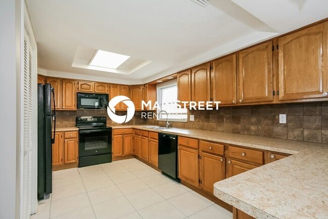 Building Photo - 7021 Moravian Dr