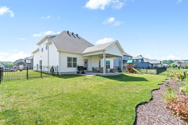 Building Photo - 516 Bowden Dr