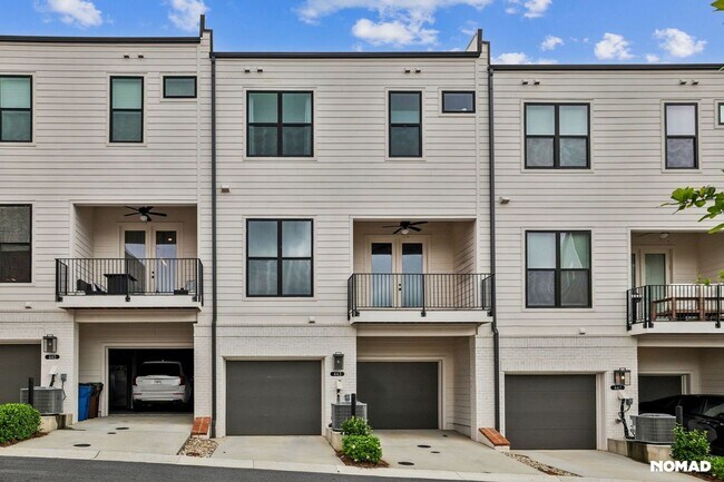 Building Photo - Stunning 4BR Townhome in Alpharetta