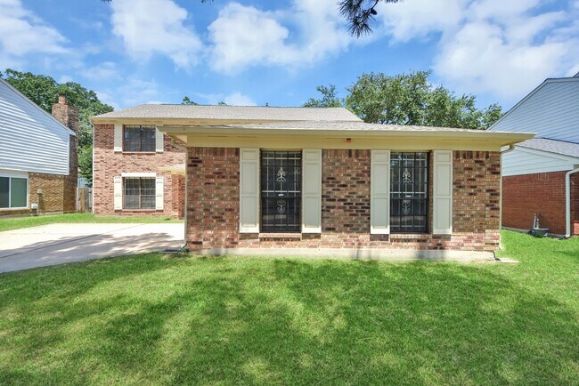 Building Photo - 16006 Autumn Falls Ln