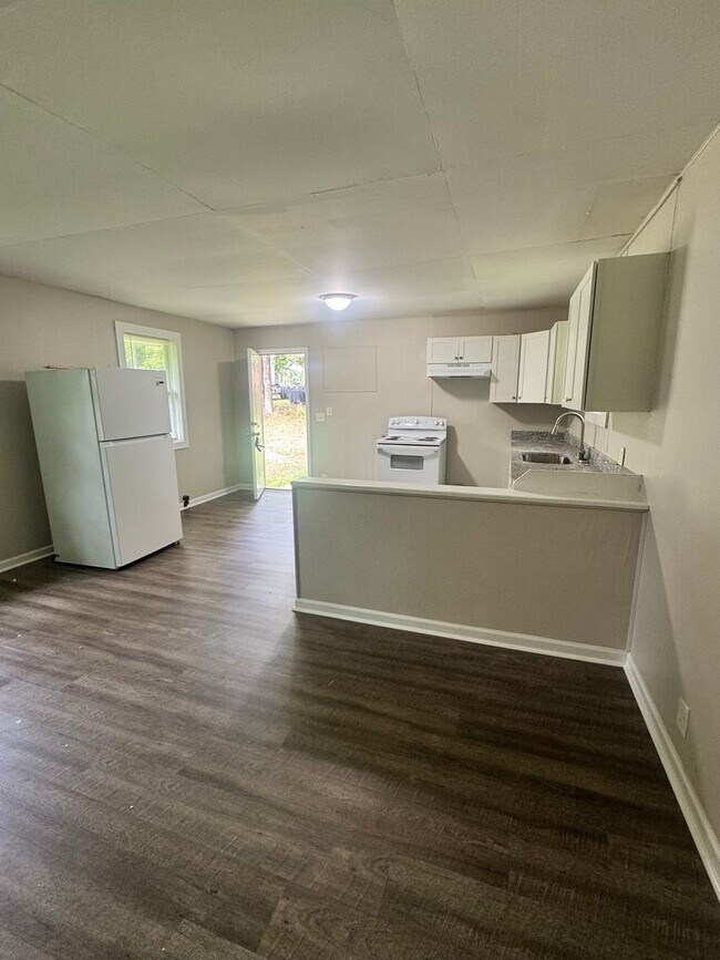 Building Photo - 307 Crawford Ln