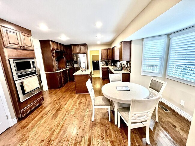 Building Photo - Executive home in West Chester Game Room Hot Tub