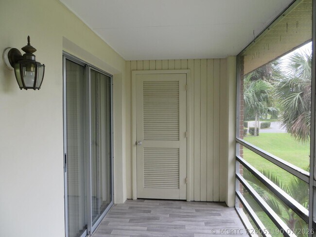 Building Photo - 37 Vis Gdns Trl