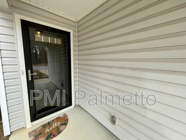 Building Photo - 341 Liliana Dr