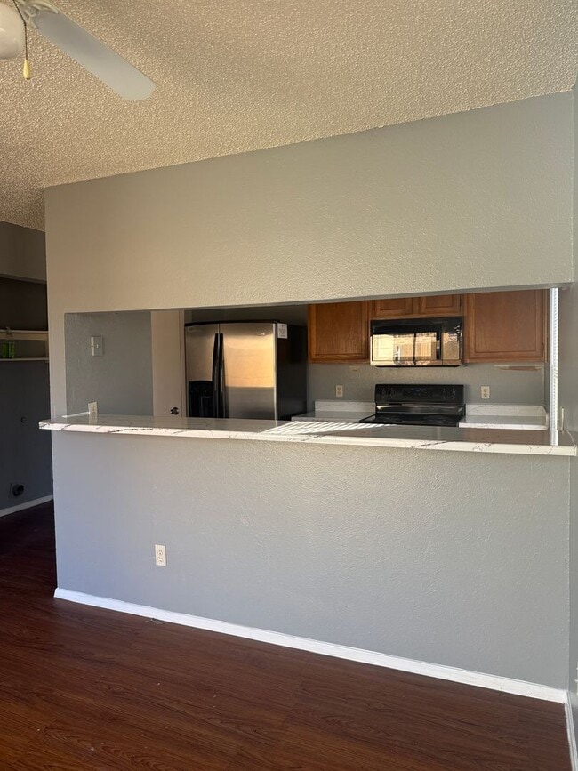 Building Photo - 5504 Blue Spruce Dr