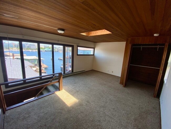 Building Photo - 3126 Portage Bay Pl E