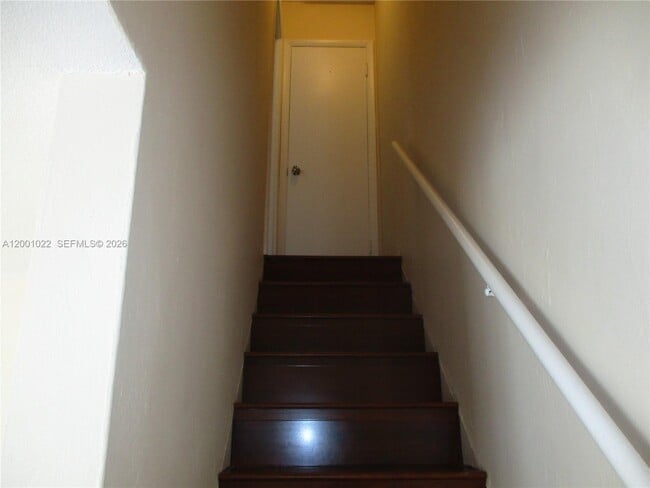 Building Photo - 1949 Taylor St