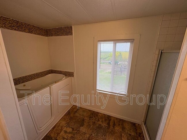 Building Photo - 26521 Rd 100