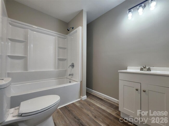 Building Photo - 2414 Idlewood Dr