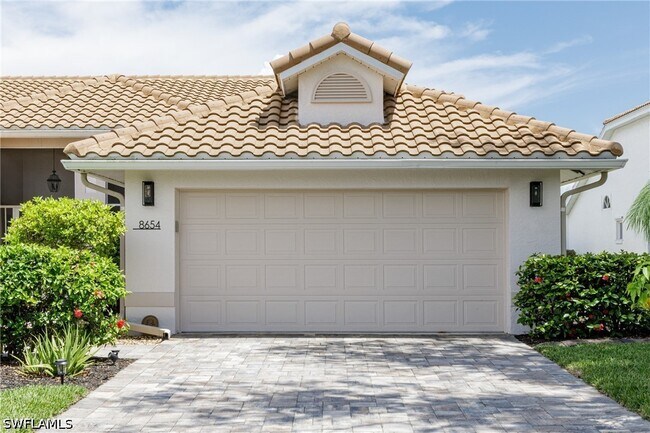 Building Photo - 8654 Mustang Dr