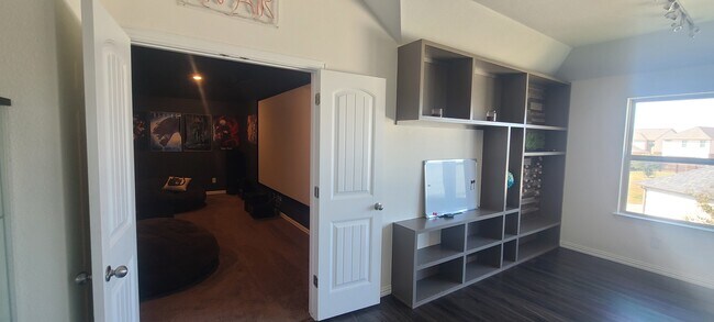 Building Photo - 5801 Antioch Cv