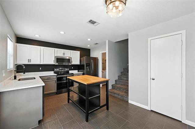 Building Photo - 1631 Seabreeze Dr