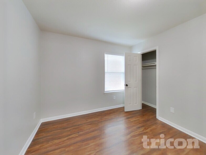 Building Photo - 12030 Green Bluff Ct