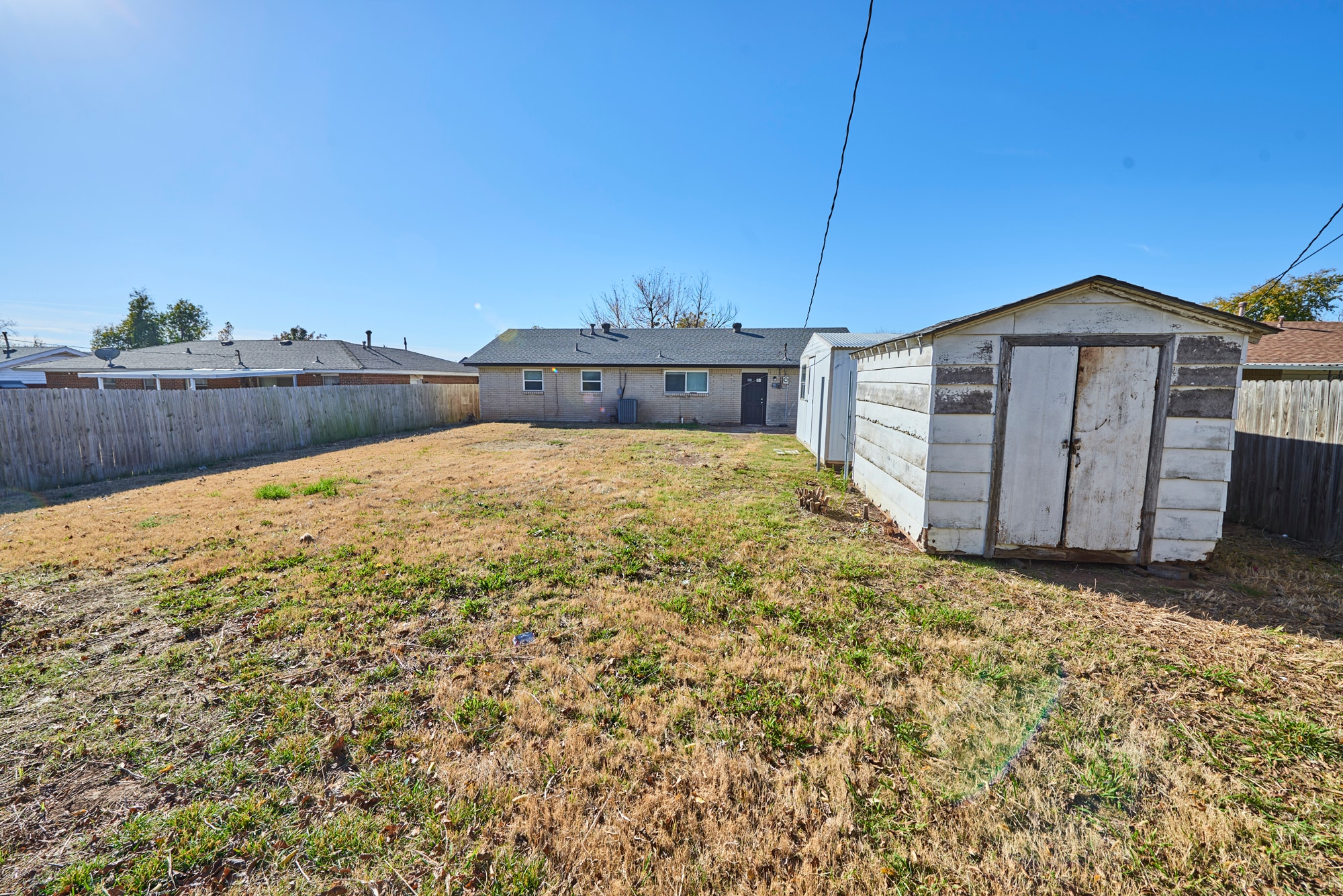 Building Photo - 1404 N Nail Pky