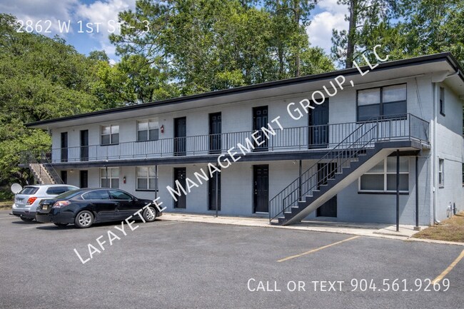 Building Photo - 2862 W 1st St