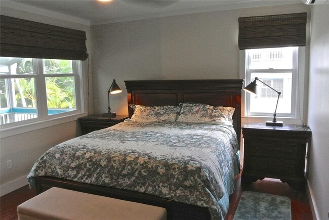 Building Photo - 362 - MA