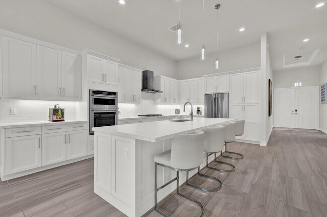 Building Photo - 138 Palma St