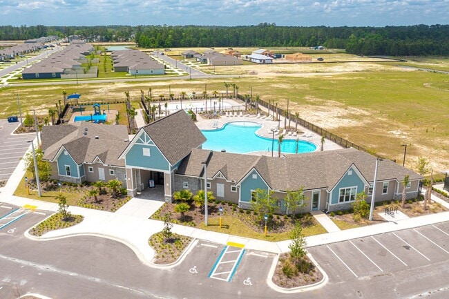 Building Photo - Almost new 3 bed 2 bath home