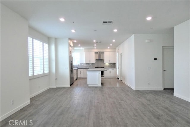 Building Photo - 130 Acamar