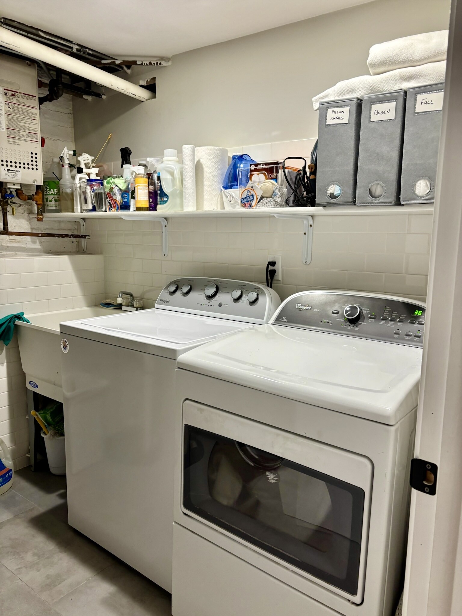 Laundry Room - 4532 N Albany Ave