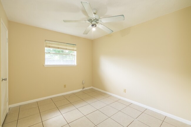 Building Photo - 4910 Redfish Reef Dr