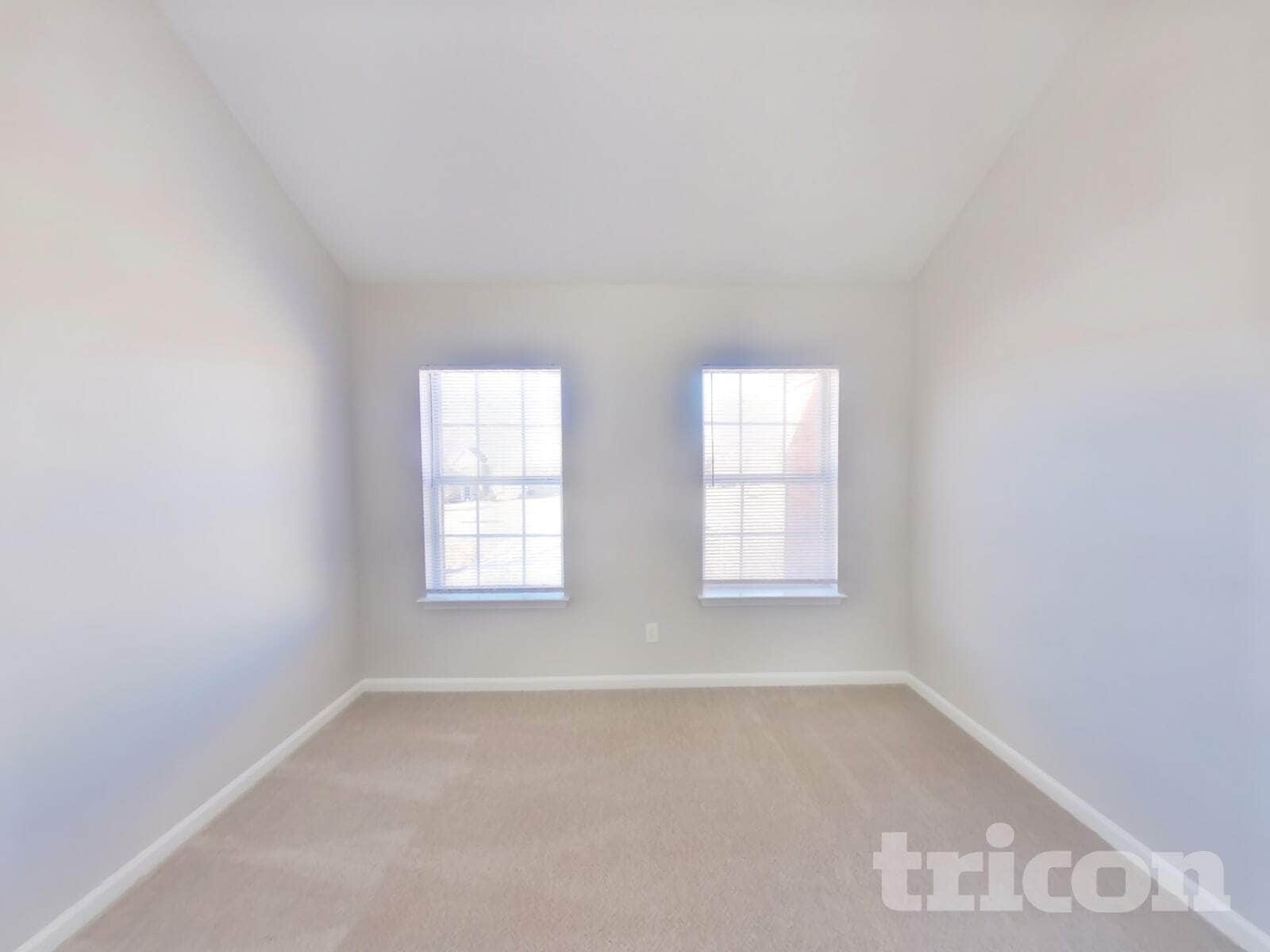 Building Photo - 636 Christina Pl