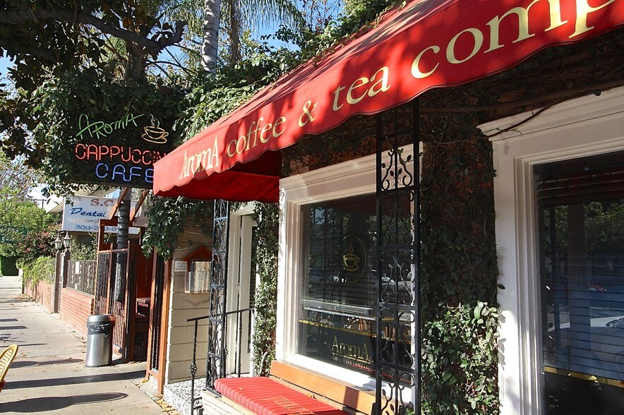 Building Photo - 11138 Aqua Vista St