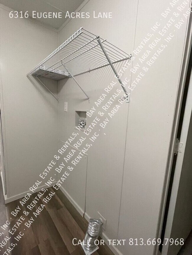 Building Photo - 6316 Eugene Acres Ln