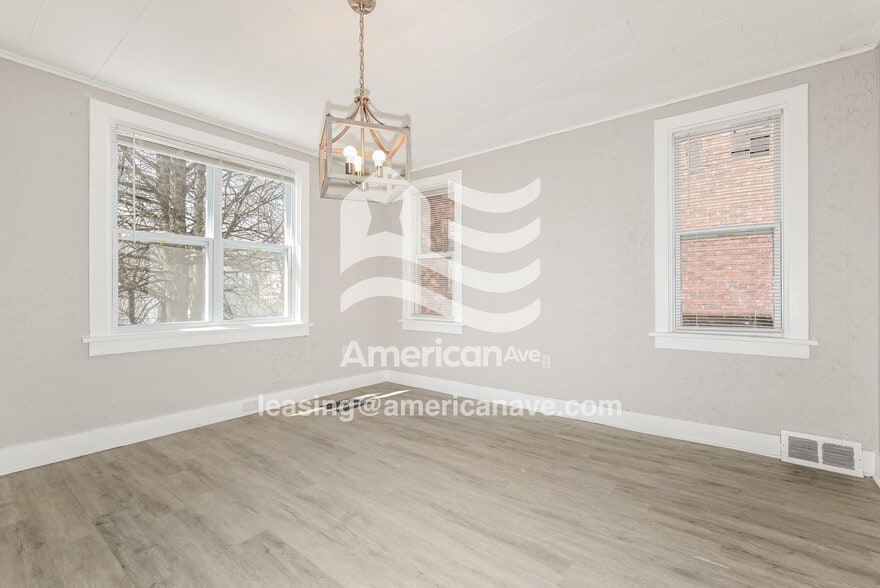 Building Photo - 1221 McNeilly Ave