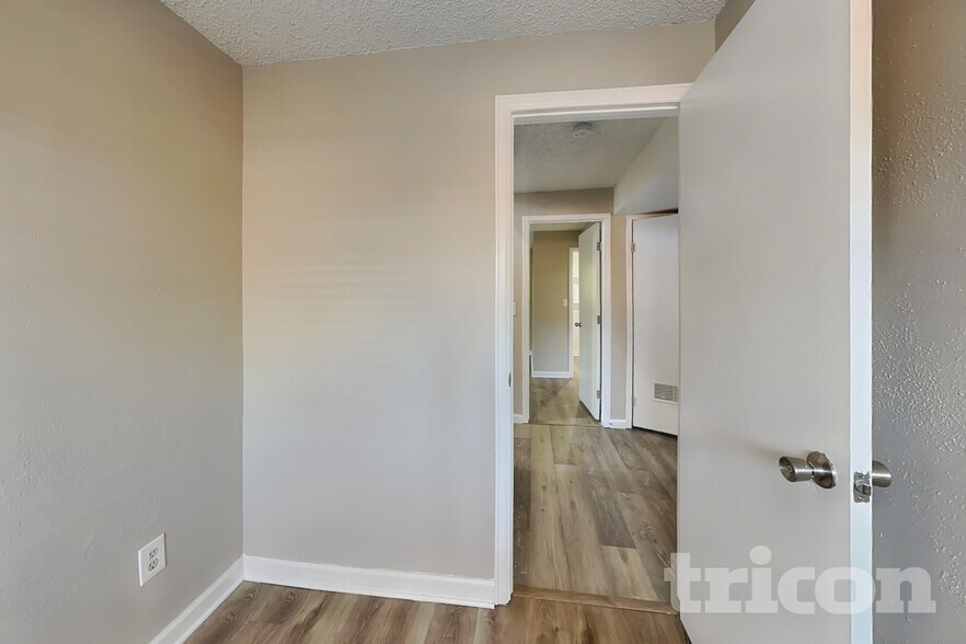 Building Photo - 16890 Blue Mist Cir