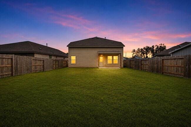 Building Photo - 21154 Vercelli St