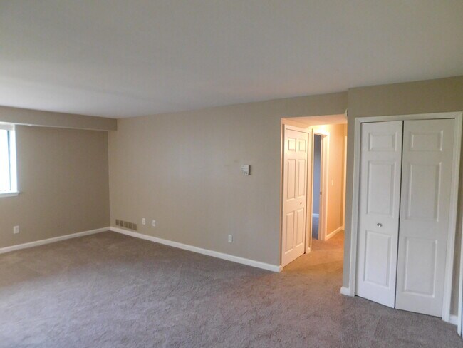 Building Photo - 30042 W 12 Mile Rd
