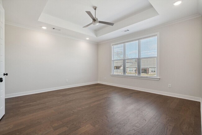 Building Photo - 512 Mount Ivy Dr