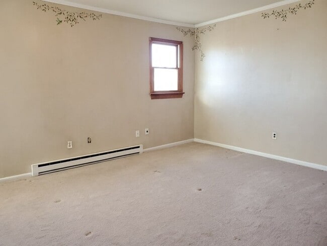 Master Bedroom - 1566 Thompson Ave