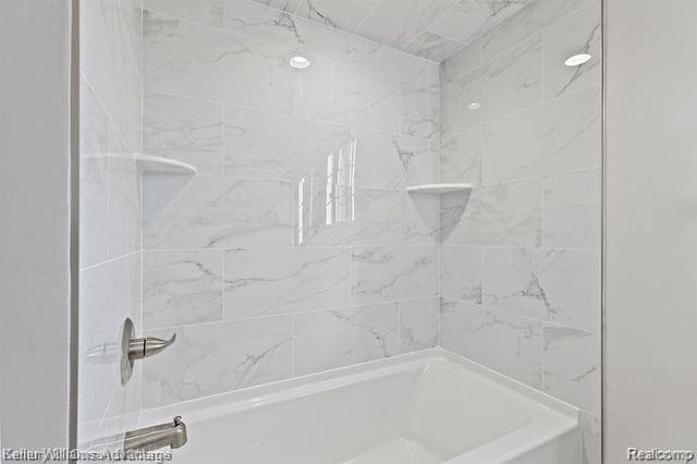 Building Photo - 27300 Sandy Hill Ln
