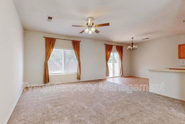 Building Photo - 7509 Cricket Hill Dr NE