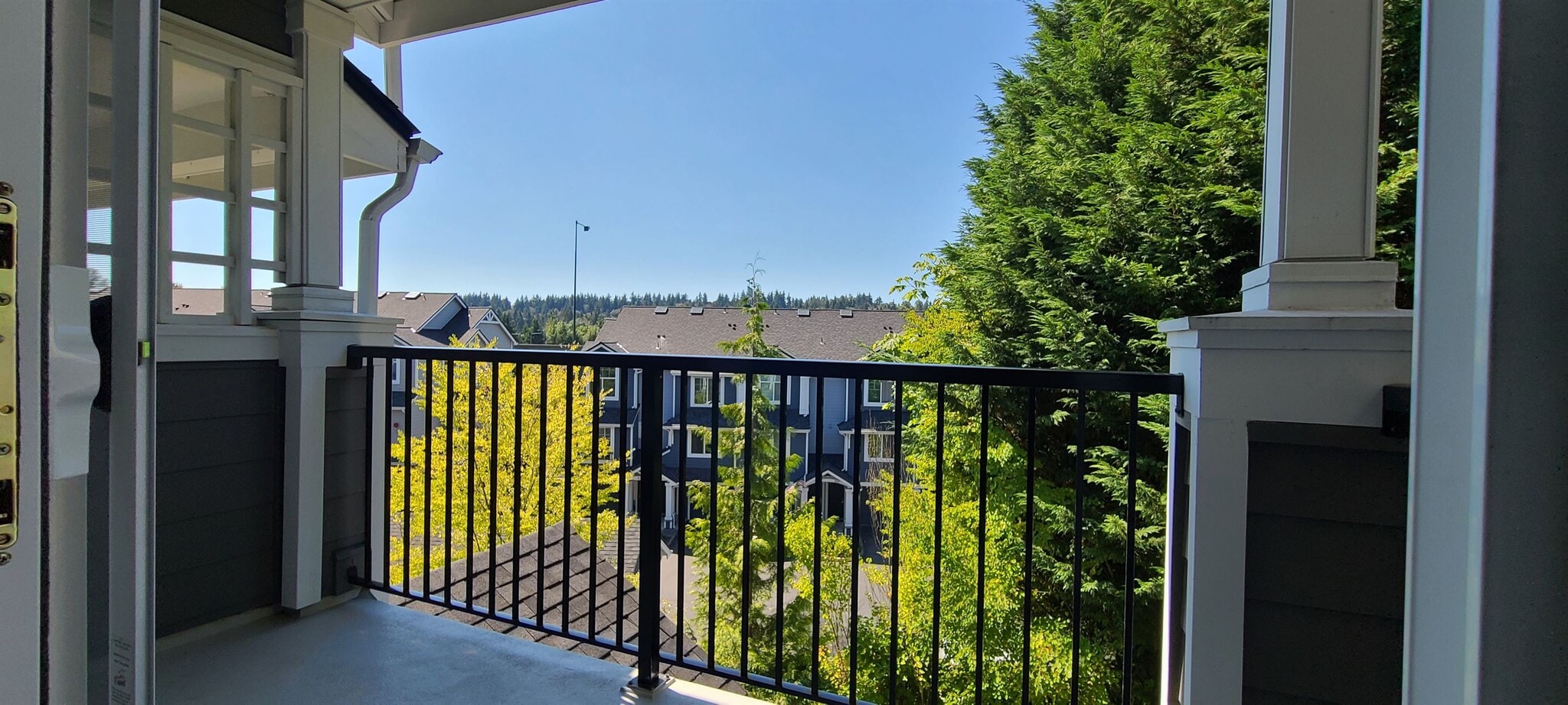 Building Photo - 16125 Juanita Woodinville Way NE