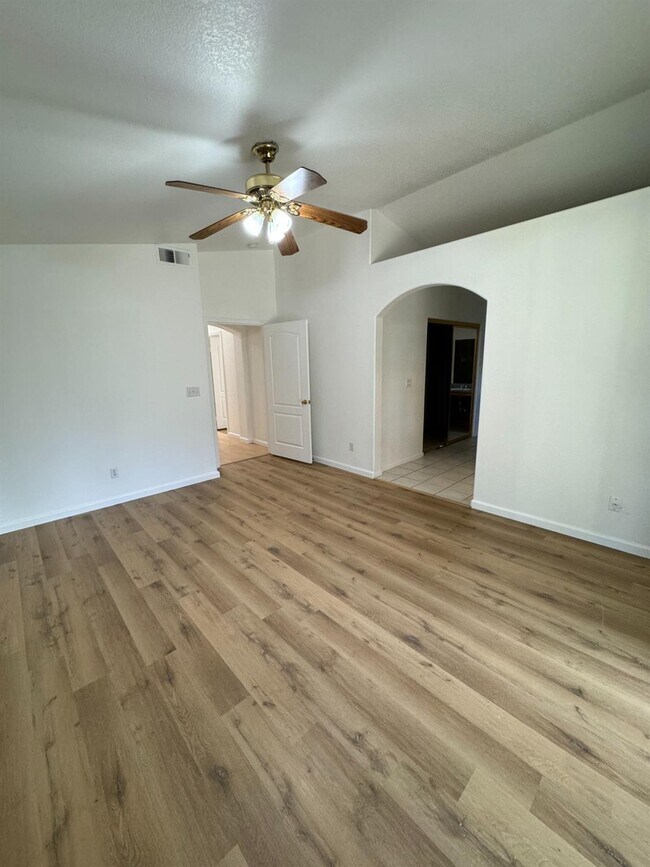 Building Photo - 3741 W Stuart Ave