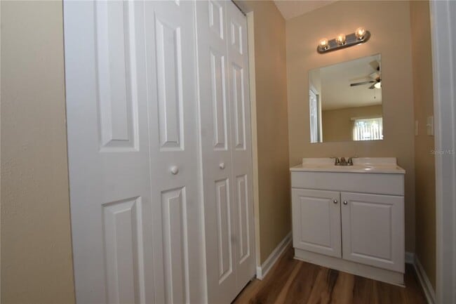 Building Photo - 27 Bunker View Dr