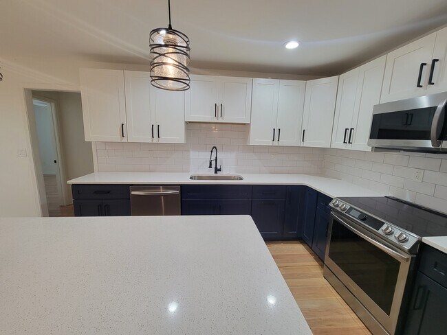 Kitchen - 1131 Montreat Ave SW