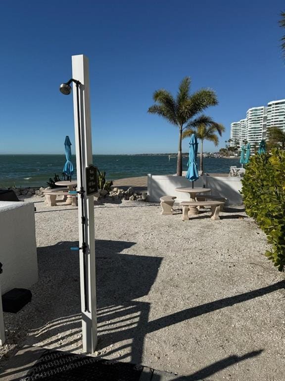 Building Photo - 11 Sunset Dr