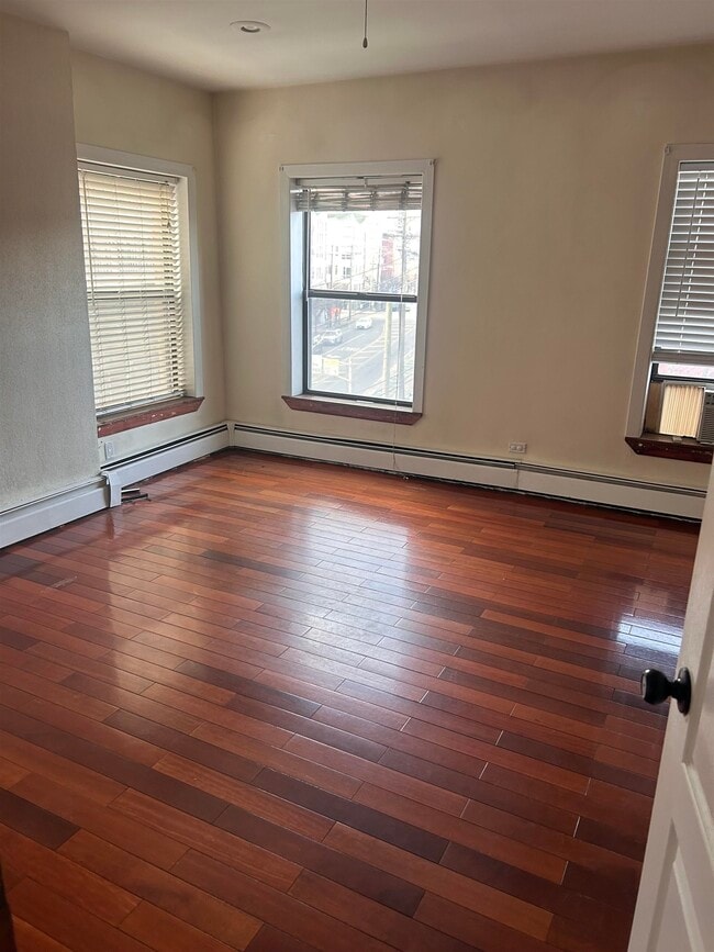 Building Photo - 236 Grove St