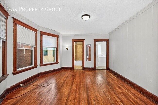 Building Photo - 225 Atkinson St