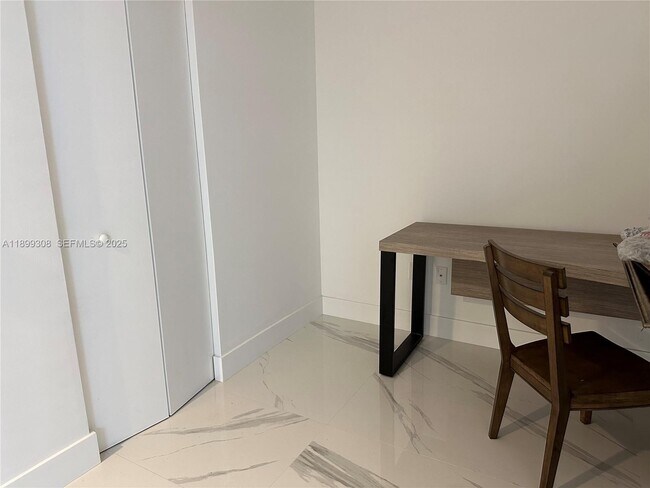 Building Photo - 16385 Biscayne Blvd