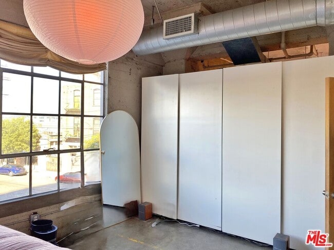 Building Photo - 1855 Industrial St