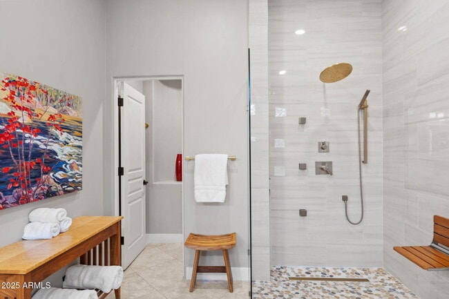 Building Photo - 5447 E Ron Rico Rd