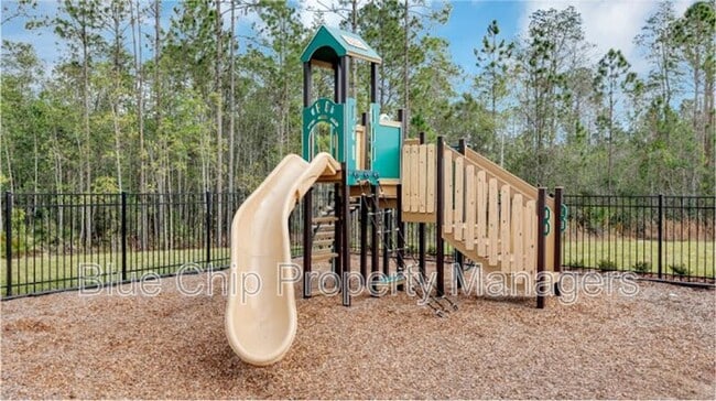 Building Photo - 2295 Green Valley St