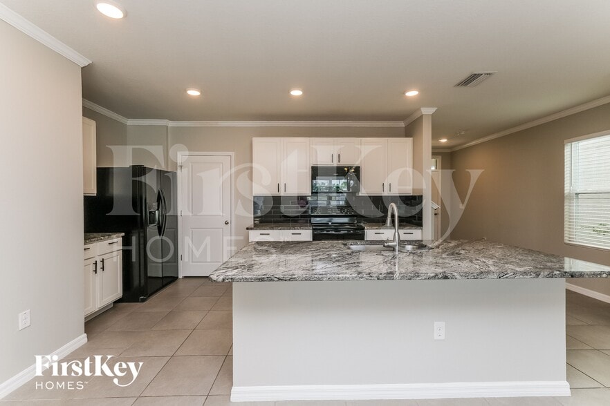 Building Photo - 10303 Geese Trail Cir